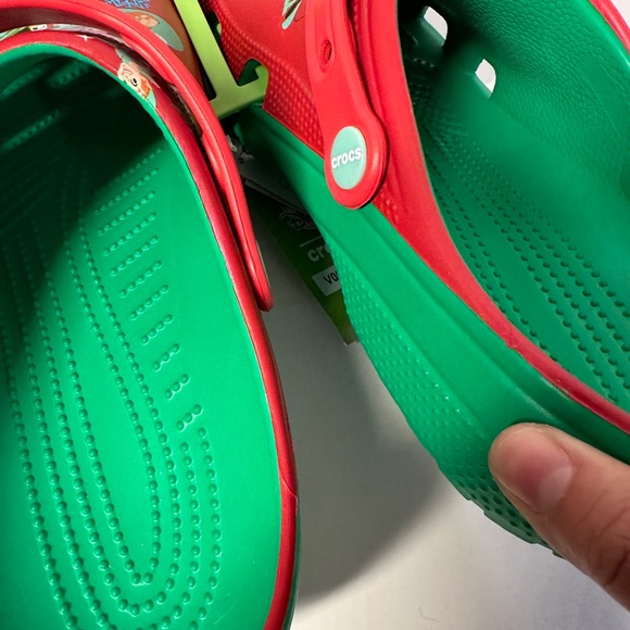 Mickey Mouse & Friends Holiday Christmas CROCS Shoes Disney Mens 10 / women’s 12 - Picture 10 of 16